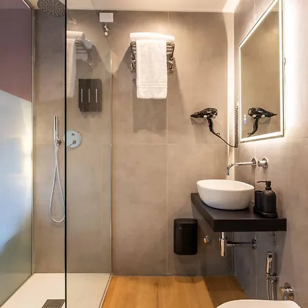Lumina3 Luxury Guest house *