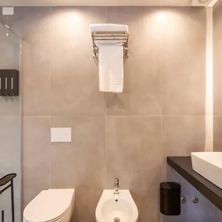 Lumina3 Luxury Guest house